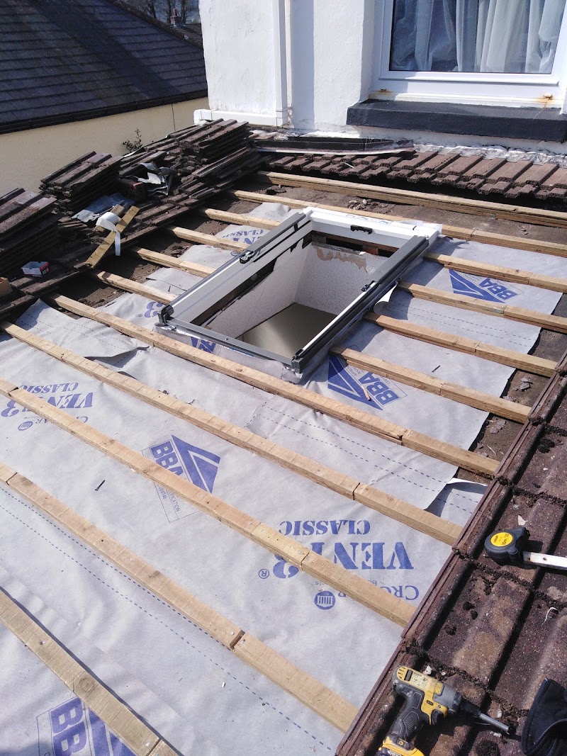 ANDREWS ROOFING SERVICES logo